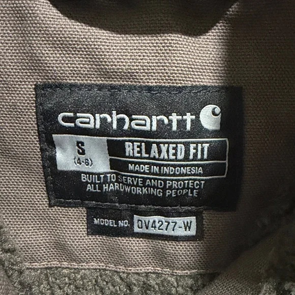 Women’s Carhartt Cotton Sherpa lined vest - Picture 2 of 5